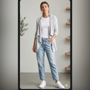 Hollister Women's Gray Cardigan Sweater